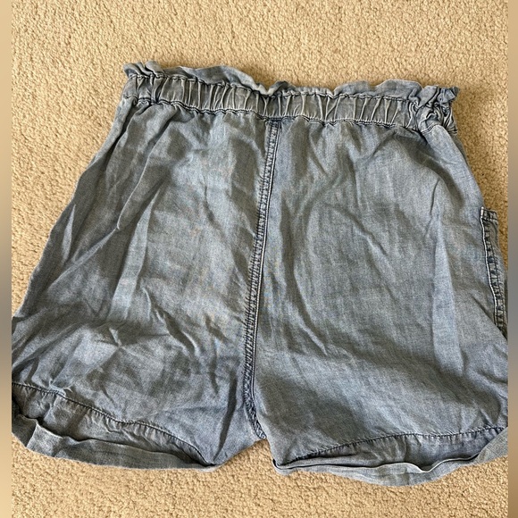 Wilfred Free Flowy Denim Shorts - Picture 3 of 4